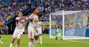 4 saat 15 dakika süren karşılaşmada Benfica, Auckland’a gol oldu yağdı