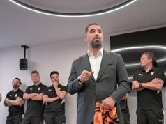 Arda Turan, Shakhtar Donetsk’te futbolcularla tanıştı