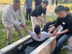 Bayram namazına gelmedi, uykusunu buz gibi suda açtılar
