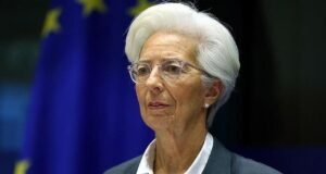 ECB Başkanı Lagarde’den uyarı: Küresel belirsizlikler ve gerginlikler büyümeye aşağı yönlü riskler getiriyor