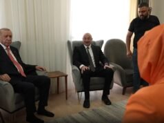 Cumhurbaşkanı Erdoğan’dan depremzede aileye ziyaret