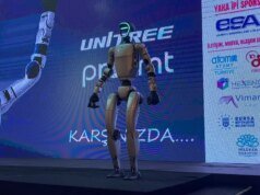 Bursa’da Kadın Mühendisler Günü Konferansında İnsansı Robot Tanıtıldı