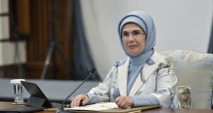 Emine Erdoğan’dan “koruyucu aile” paylaşımı