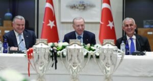 Cumhurbaşkanı Erdoğan, Süper Lig’e yükselen üç kulübü kabul etti