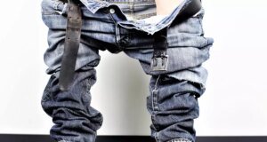 Meslektaşının pantolonunu indiren kadına ibretlik ceza