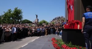 Manisa Belediye Başkanı Zeyrek’e veda