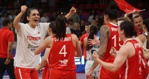 FIBA Kadınlar EuroBasket’te Türkiye maçında seyirci rekoru kırıldı