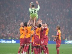 Galatasaray’da Fernando Muslera omuzlarda taşınarak veda etti