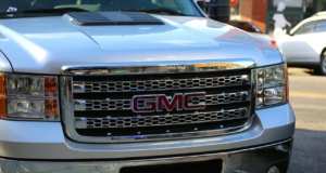 GM’den 4 milyar dolarlık sürpriz yatırım: Benzinli araç üretimine devam kararı