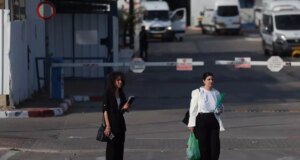 İsrail, alıkoyduğu Madleen gemisindeki aktivistlere zorla belge imzalatmaya çalıştı