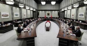 Kabine Beştepe’de toplanıyor: Emekli zammı ve kamu işçisi masada