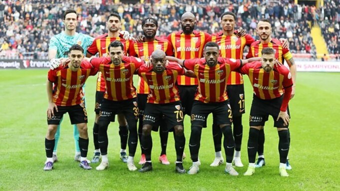 kayserispor-son-10-sezonda-22-kez-teknik-adam-degistirdi-1749475686618.jpeg