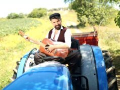 Mehmet Çevik’in Yeni Şarkısı ‘Lingo Lingo Şişeler’ Yazın Hitlerinden Biri Olmaya Aday