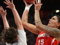 Milli oyuncu Tilbe Şenyürek, Türk basketbolunun yarı finali hak ettiğine inanıyor: