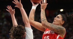 Milli oyuncu Tilbe Şenyürek, Türk basketbolunun yarı finali hak ettiğine inanıyor: