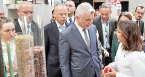 Ticaret Bakanı Ömer Bolat: Hedef, 3 milyar dolarlık ticaret hacmine ulaşmak