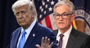 Trump yine Powell’ hedef aldı: Fed’de aptal biri var, muhtemelen bugün faiz indirmeyecek