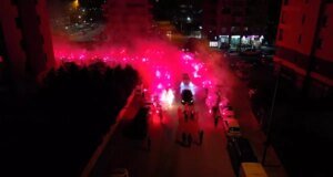 Kız istedi gözaltına alındı! Bu görüntünün faturası ağır oldu