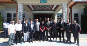 TFF Başkanı Hacıosmanoğlu ve milli futbolcular, Aziz Sancar’ı ziyaret etti