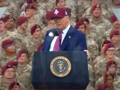 Trump: ABD bayrağını yakanlar hapse girmeli