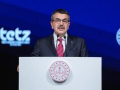 Teknolojiyi merkeze alan ama ona teslim olmayan bireyler yetiştirmeyi hedefledik