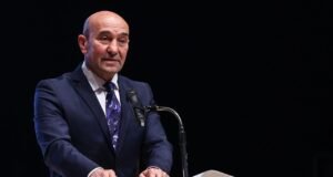 İzmir’de yolsuzluk operasyonu: 126 şüpheli gözaltına alındı