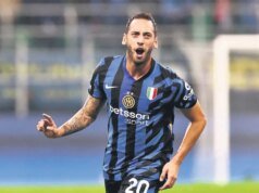 Hakan Çalhanoğlu masaya oturuyor! – Son Dakika Spor Haberleri