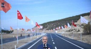 Bakan Uraloğlu duyurdu: 2,5 saatlik yol 36 dakikaya iniyor