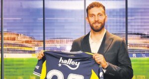 Bu şanlı forma için rekabete hazırım