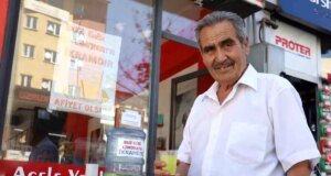 Sivas’ta Çift, Sıcak Havalarda Ücretsiz Limonata İkram Ediyor