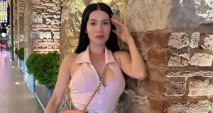 Cansel Ayanoğlu Alaçatı’da locaya verilen fiyatı duyunca isyan etti