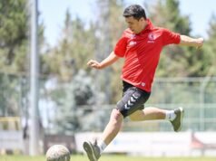 Down sendromlu milli futbolcu ailesinin ve mahallesinin gururu oldu