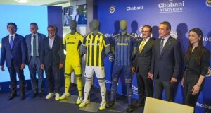 Fenerbahçe ile Chobani arasında imzalar atıldı
