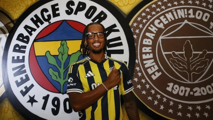 fenerbahce-tarihinin-dorduncu-ingiliz-futbolcusu-archie-brown-1752394511148.jpg
