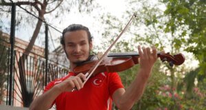 Görme Engelli Müzisyen Ragıp Ali Yaman’ın Başarı Hikayesi