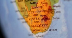 Güney Afrika ABD’den yanıt bekliyor: Tarife muafiyetine karşılık 15,3 milyar dolarlık yatırım teklifi!