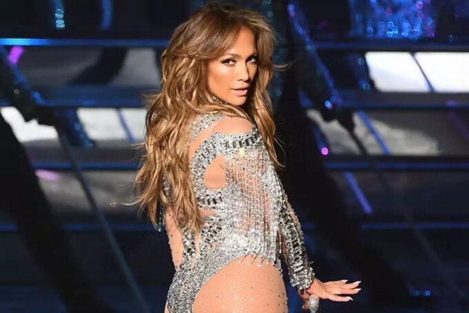 jennifer-lopez-istanbul-a-geliyor-sahne-18868165_3649_amp.jpg