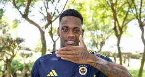 Jhon Duran: Fenerbahçe’ye Geldiğim İçin Çok Mutluyum