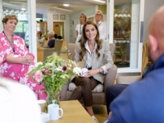 Kanseri yenen Kate Middleton, hastane ziyareti sırasında duygusal anlar yaşadı