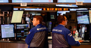 Küresel piyasalarda tarife gölgesi: Risk iştahı bilançolara rağmen baskı altında