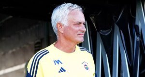Mourinho’dan sürpriz telefon: Galatasaray’a gitme Fenerbahçe’ye gel