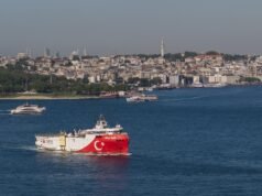 Somali’deki görevini tamamlayan Oruç Reis İstanbul Boğazı’ndan geçiyor