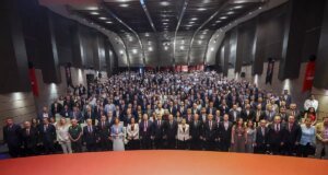 Özgür Özel, CHP’li Belediye Başkanlarıyla Toplantı Düzenledi