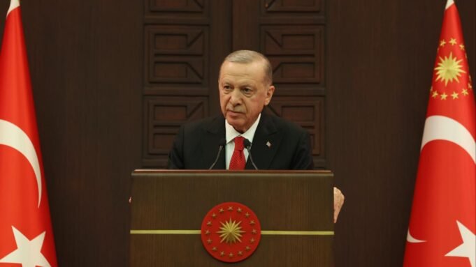recep-tayyip-erdoganaa-2302340.jpg