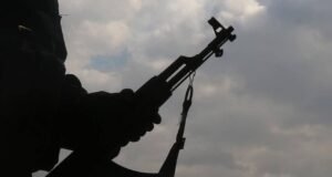 Terör örgütü PKK silah bırakmaya başladı