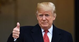 Trump, Vietnam ile ticaret anlaşması yaptıklarını duyurdu