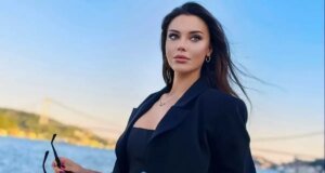 Tuvana Türkay’dan İtalya sokaklarında cesur kombin