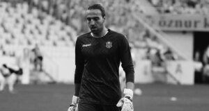 Yeni Malatyaspor, depremde hayatını kaybeden Ahmet Eyüp’ün formasını emekli etti