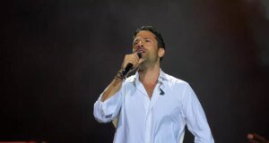 Yunan Sanatçı Konstantinos Argiros, Türkiye’de İlk Konserini Verdi