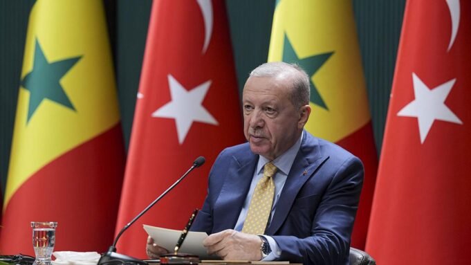 1754613882_cumhurbaskani-erdogan-senegal-karsilama-aa-2387220.jpg